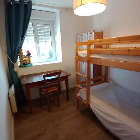 Gite Montoise Genêts Buitenkant foto